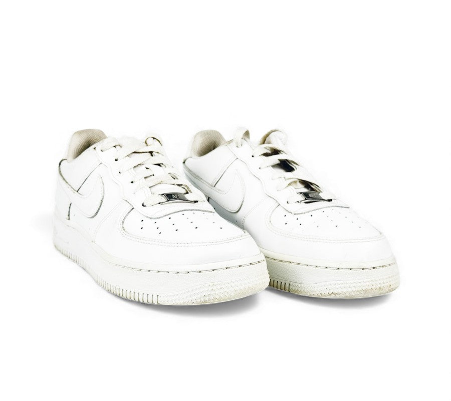 Nike Air Force 1 LE sneakers
